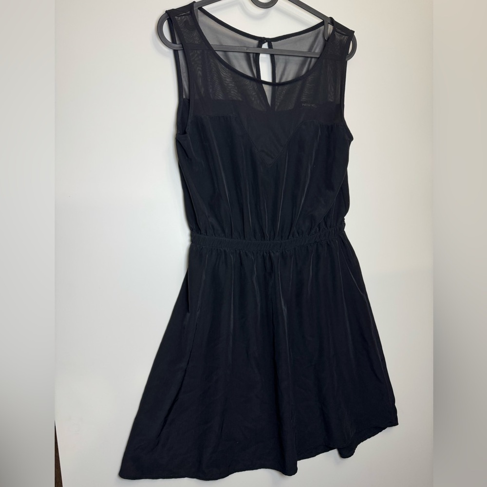 New York‎ & Company Black Sleeveless Mesh Fit & Flare Dress Size M